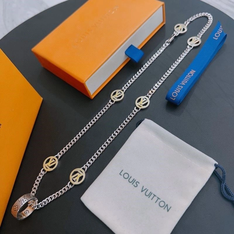 EyeCatching Louis Vuitton Necklaces 249247