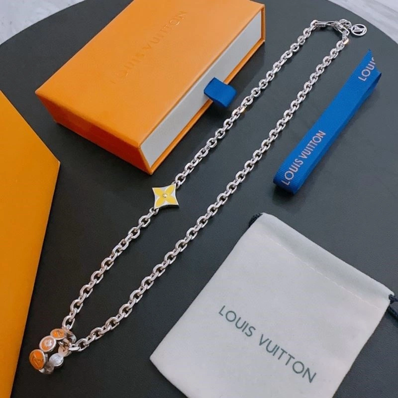 Lightweight Louis Vuitton Necklaces 249262