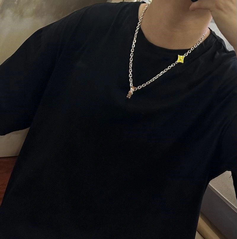 Lightweight Louis Vuitton Necklaces 249262