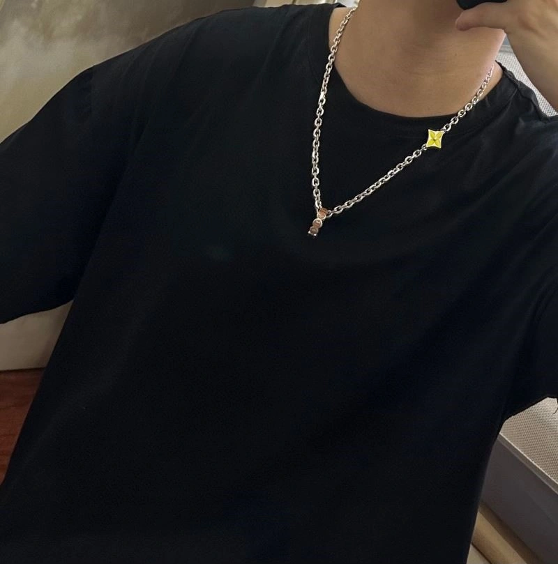 Lightweight Louis Vuitton Necklaces 249262