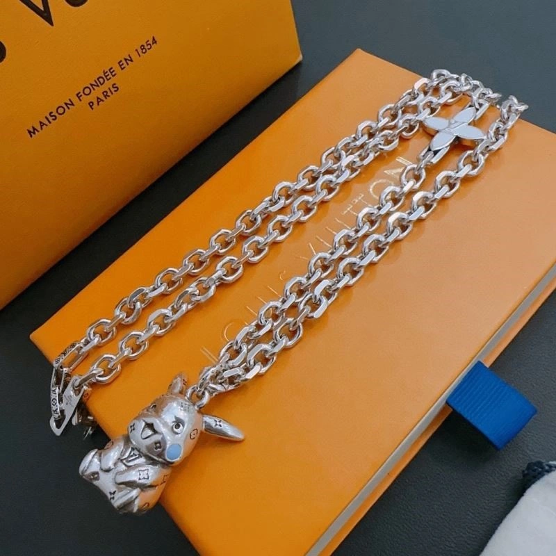 Louis Vuitton Necklaces Stylish 249244