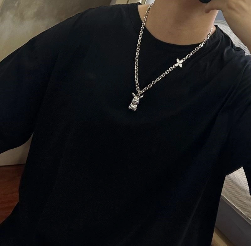 Louis Vuitton Necklaces Stylish 249244