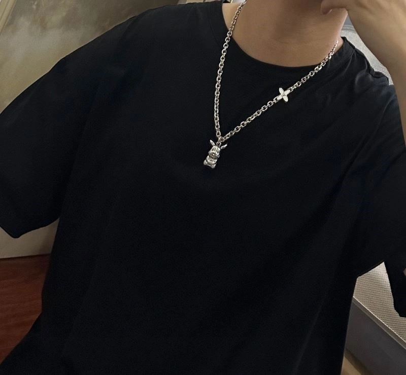 Louis Vuitton Necklaces Stylish 249244