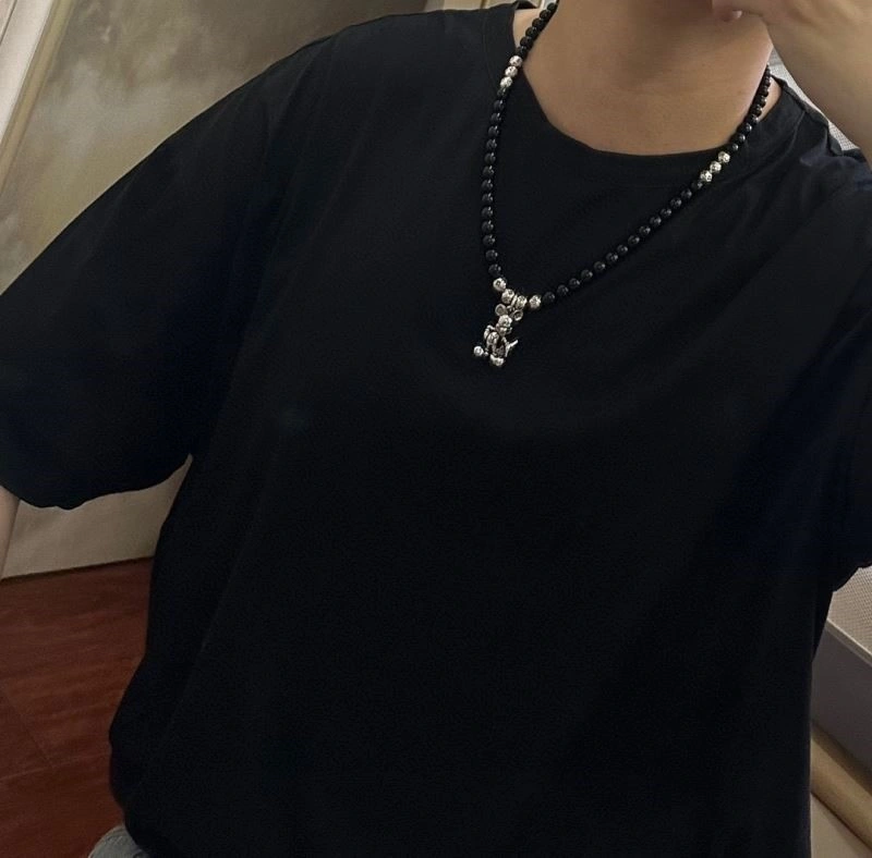 Louis Vuitton Necklaces Practical 249260