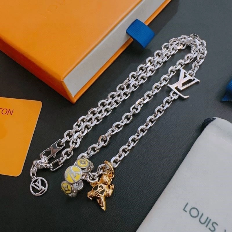 Louis Vuitton Necklaces Flexible 249243