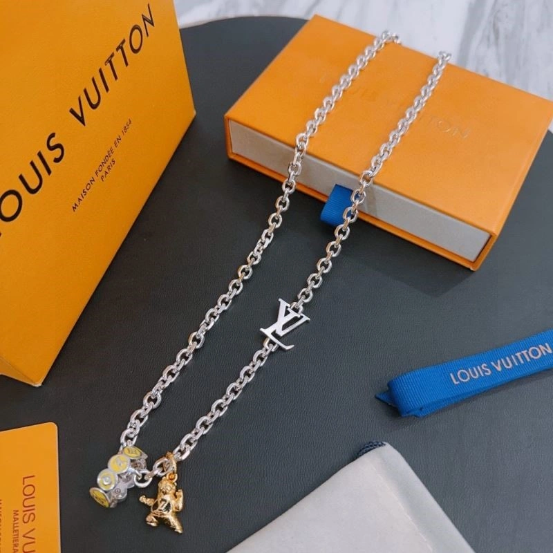 Louis Vuitton Necklaces Flexible 249243