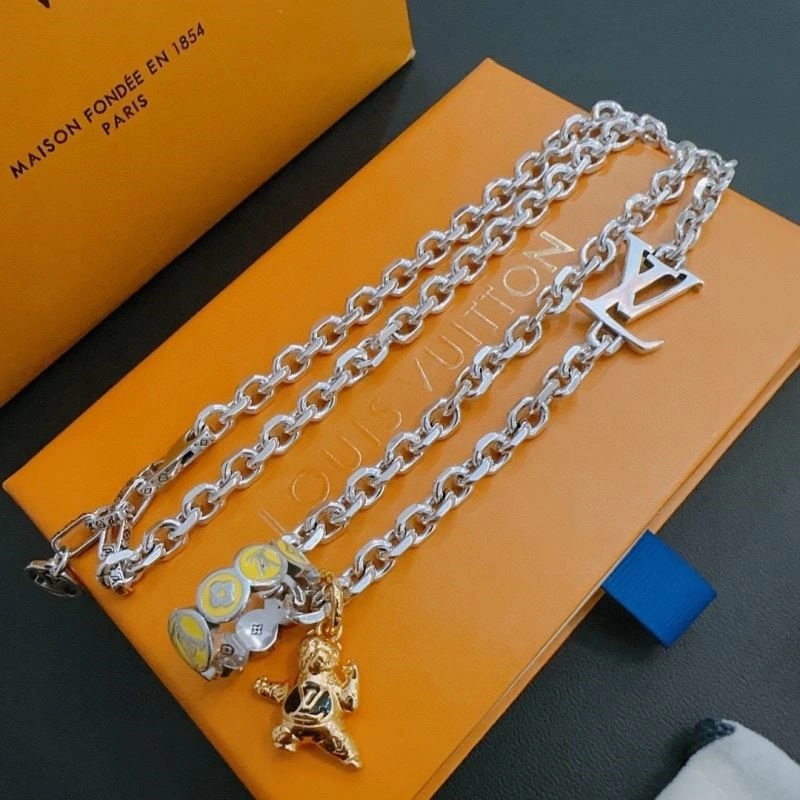 Louis Vuitton Necklaces Flexible 249243