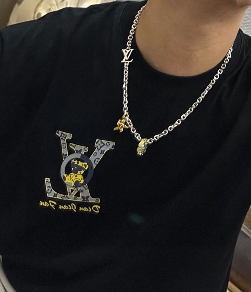 Louis Vuitton Necklaces Flexible 249243