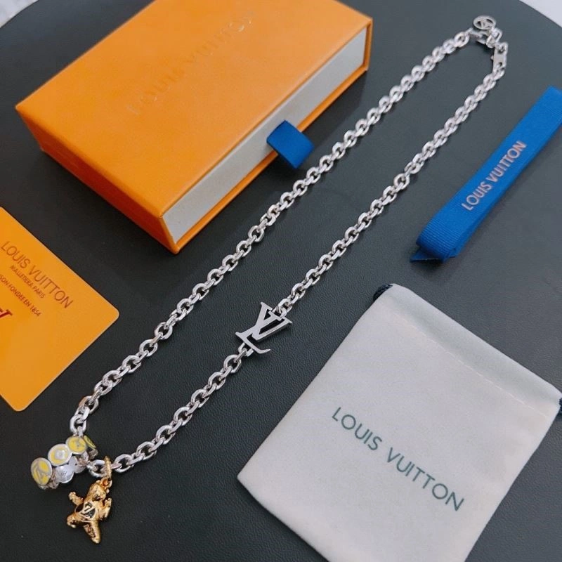 Louis Vuitton Necklaces Flexible 249243