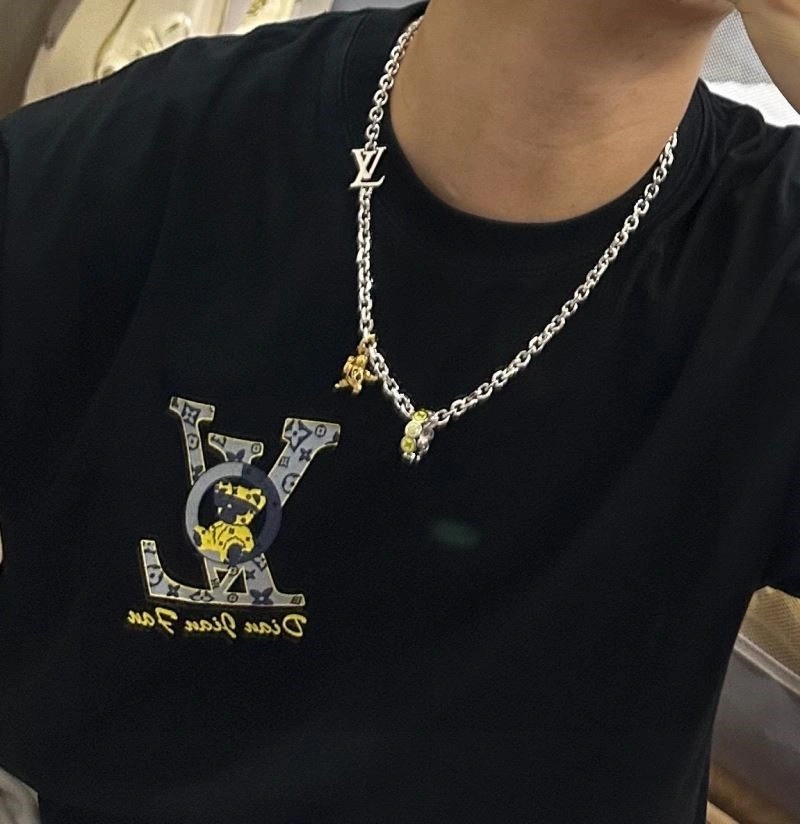 Louis Vuitton Necklaces Flexible 249243