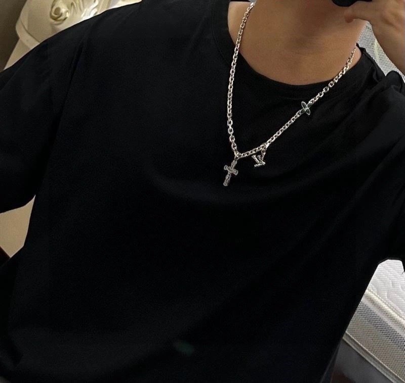Louis Vuitton Necklaces Snug 249261