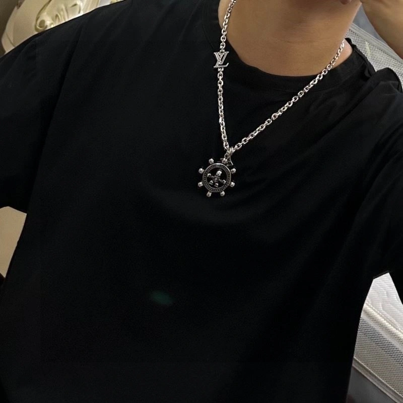 FastDry Louis Vuitton Necklaces 249255