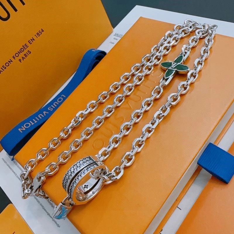 Louis Vuitton Necklaces Contemporary 249258