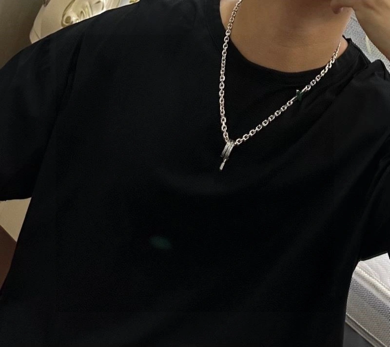 Louis Vuitton Necklaces Contemporary 249258