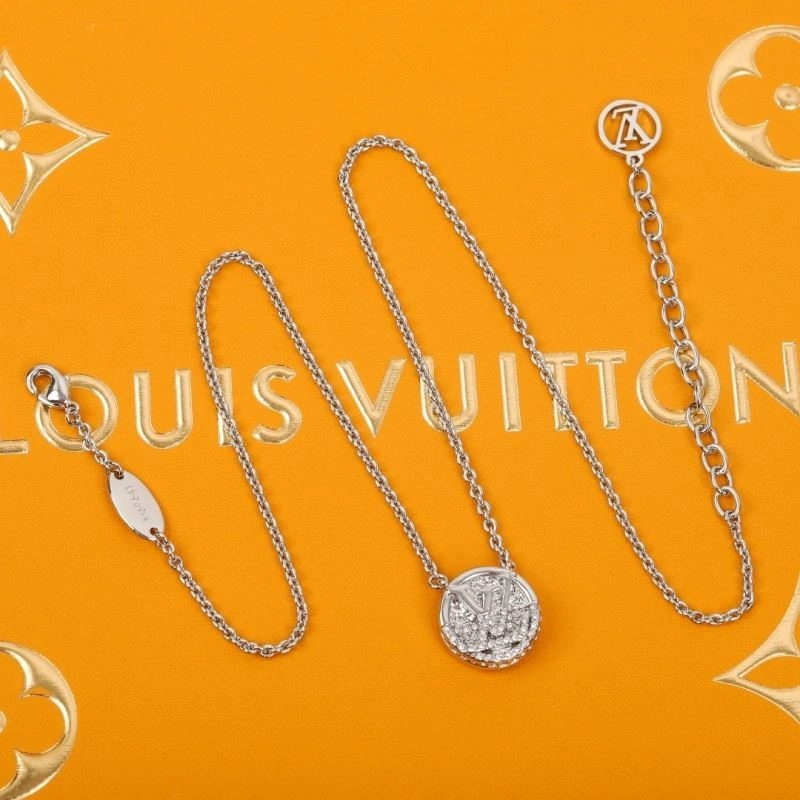 Packable Louis Vuitton Necklaces 249234