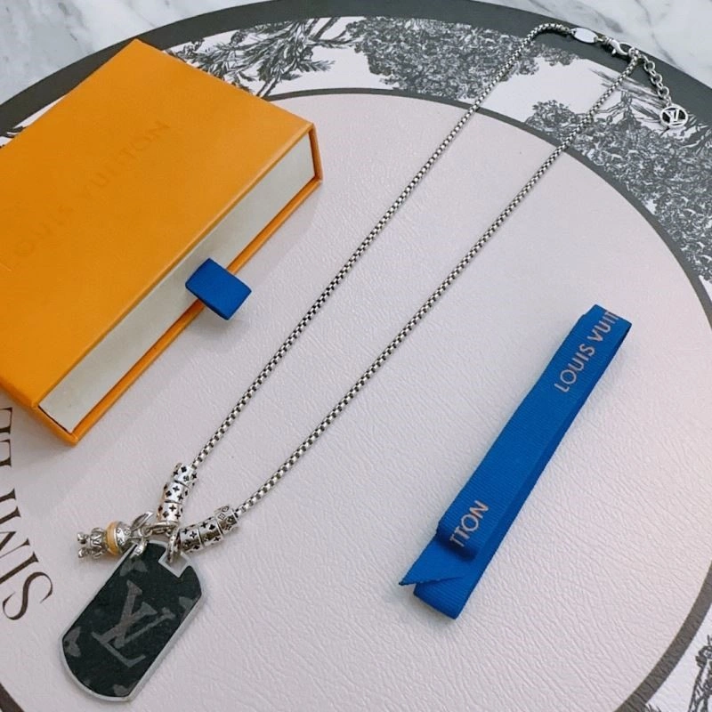 ModernLook Louis Vuitton Necklaces 249248