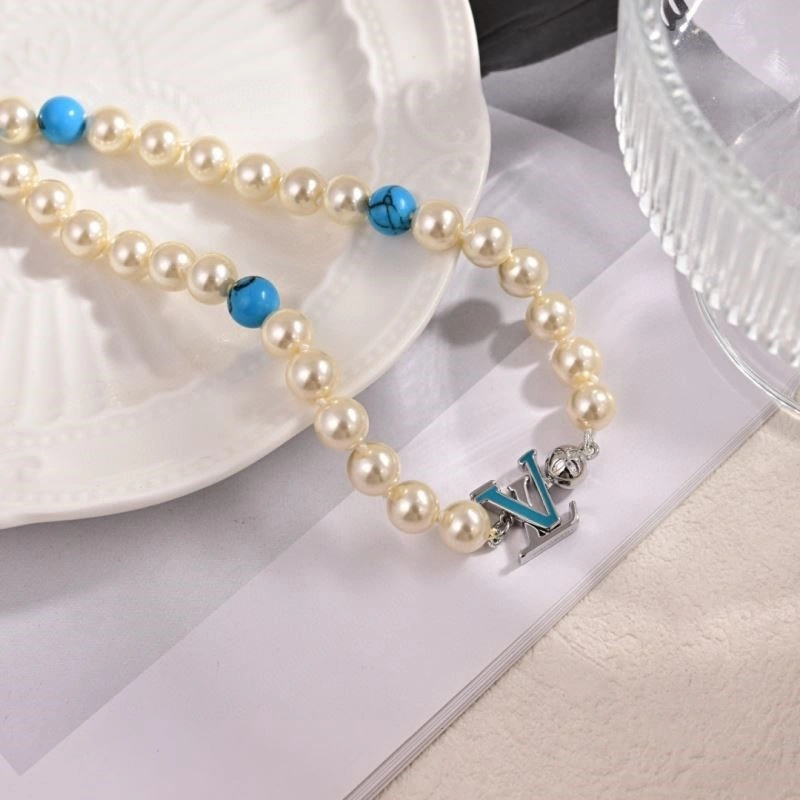Louis Vuitton Necklaces Modern 249232