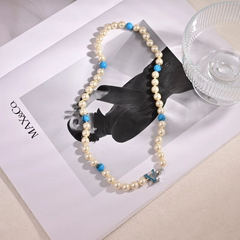 Louis Vuitton Necklaces Modern 249232