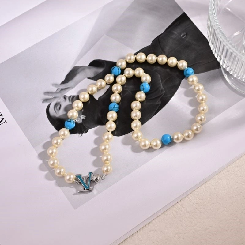 Louis Vuitton Necklaces Modern 249232