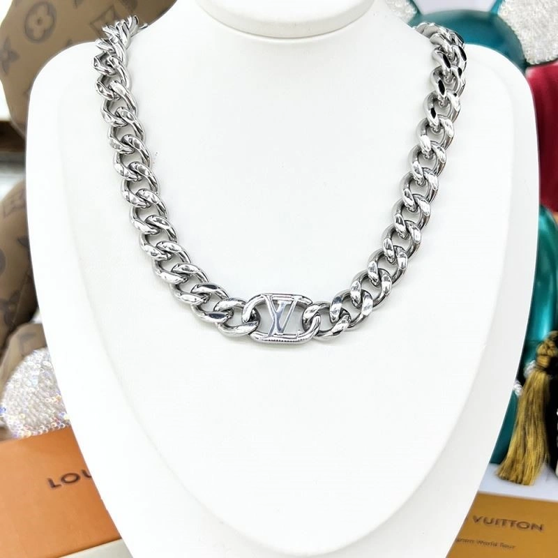 Louis Vuitton Necklaces Trendsetting 249242