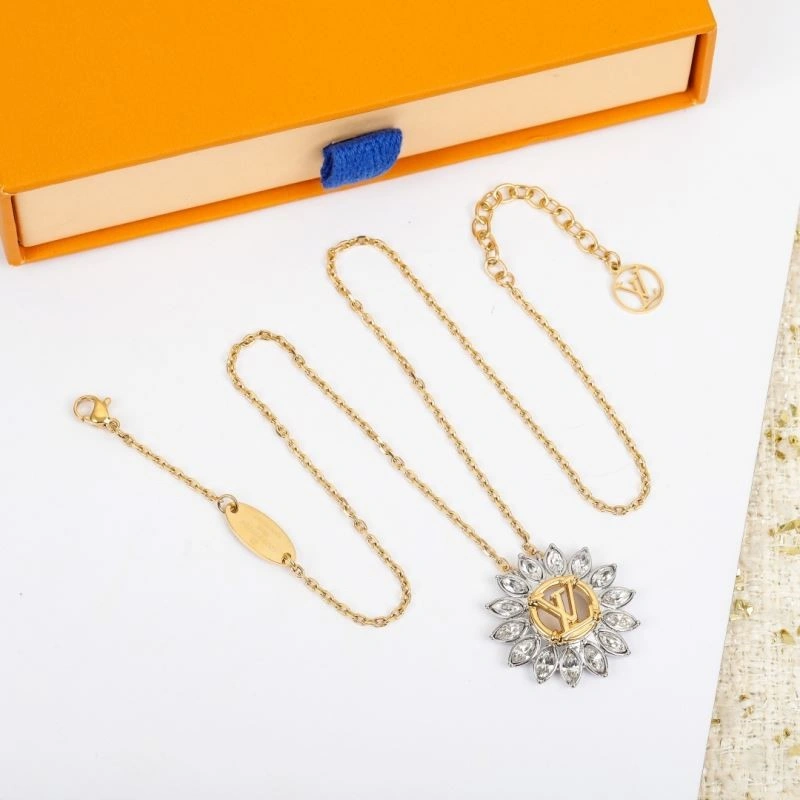 Sophisticated Louis Vuitton Necklaces 249253