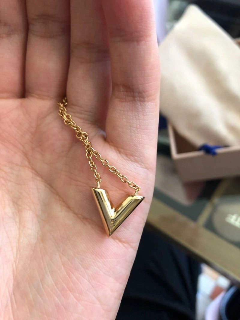 FlexibleFit Louis Vuitton Necklaces 249233