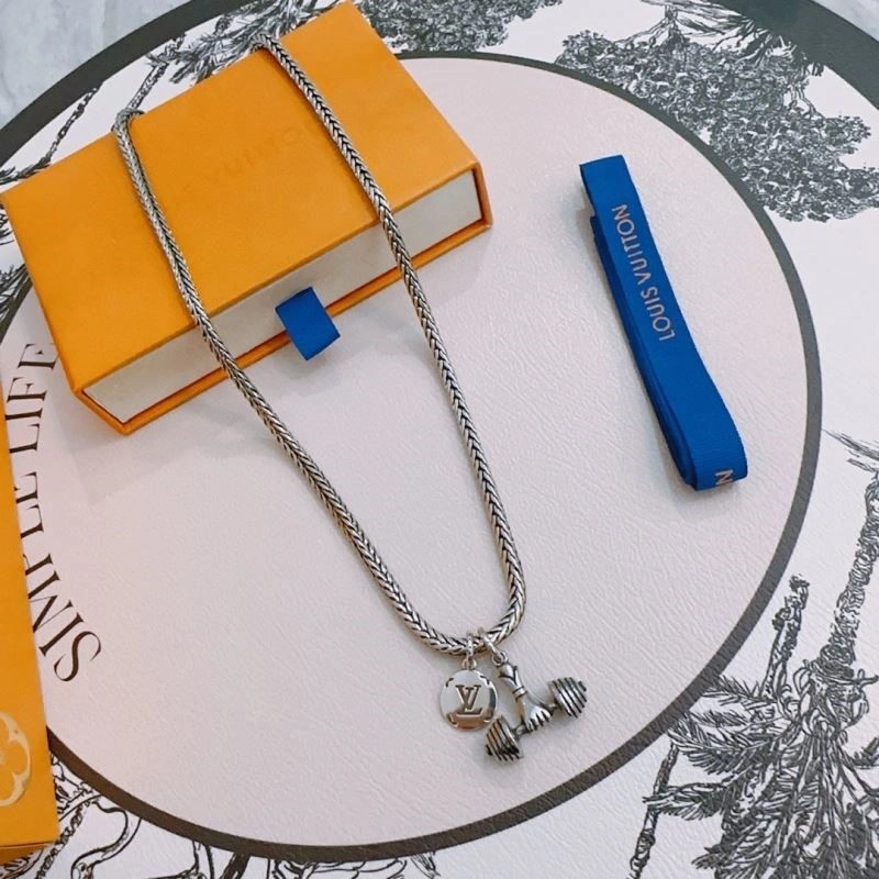 Tailored Louis Vuitton Necklaces 249230