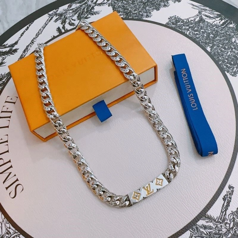 Attractive Louis Vuitton Necklaces 249229