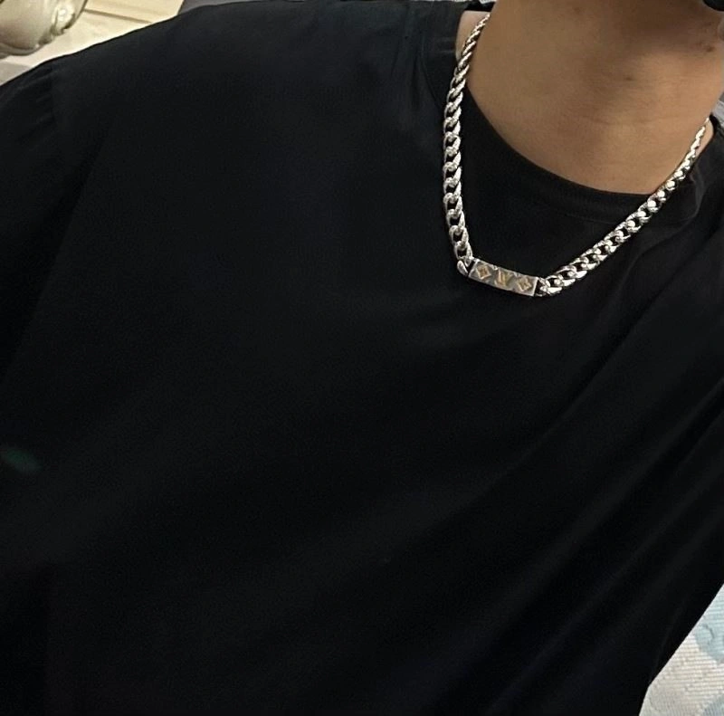 Attractive Louis Vuitton Necklaces 249229