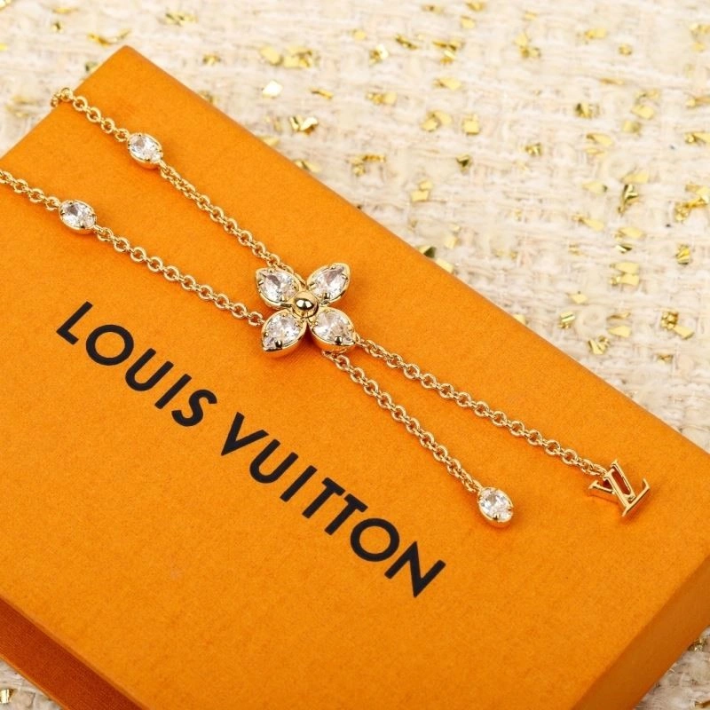 Louis Vuitton Necklaces Snug 249228