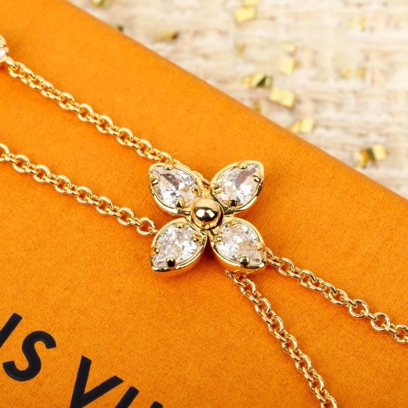 Louis Vuitton Necklaces Snug 249228