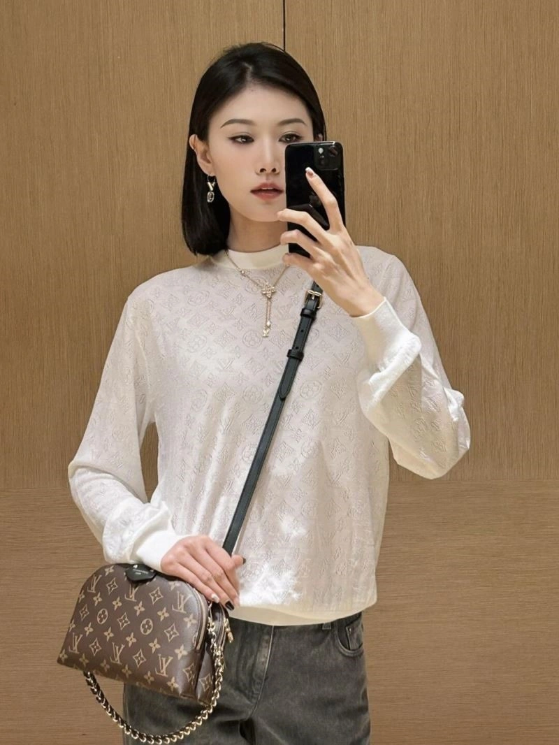 Louis Vuitton Necklaces Snug 249228