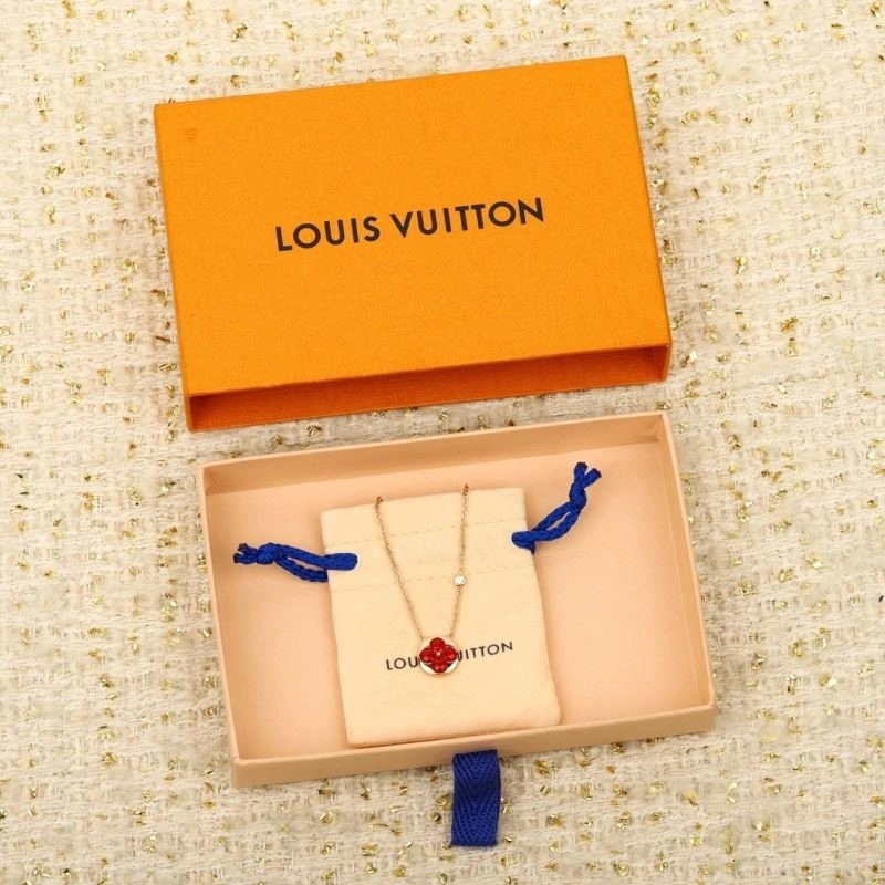 Louis Vuitton Necklaces Attractive 249227