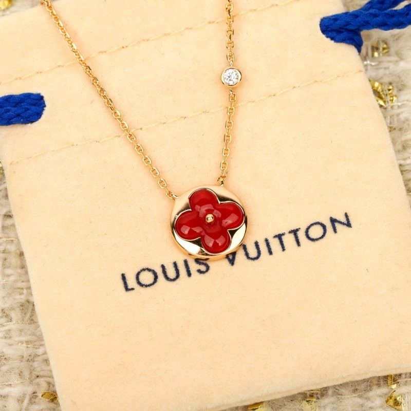 Louis Vuitton Necklaces Attractive 249227