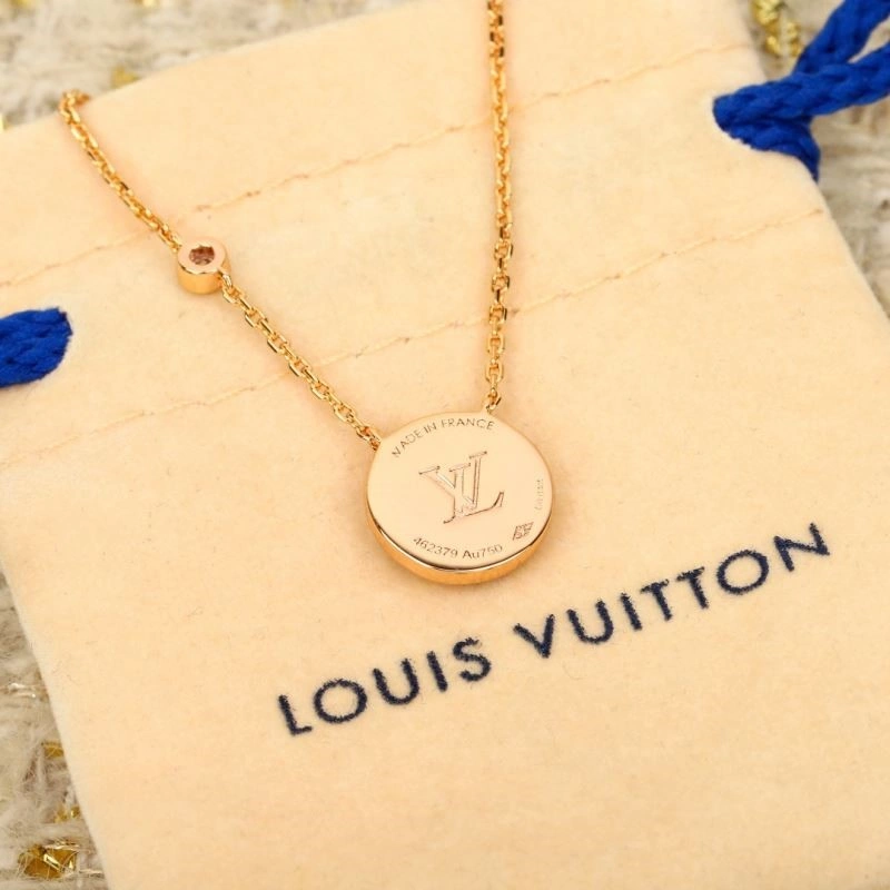 Louis Vuitton Necklaces Attractive 249227