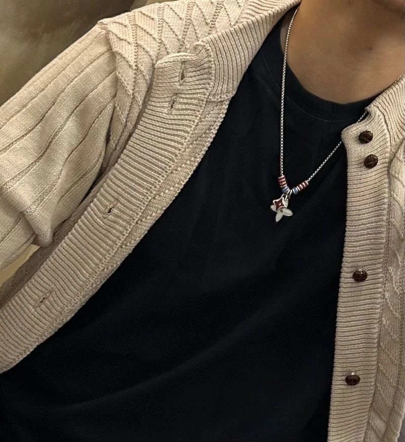 Sleek Louis Vuitton Necklaces 249225