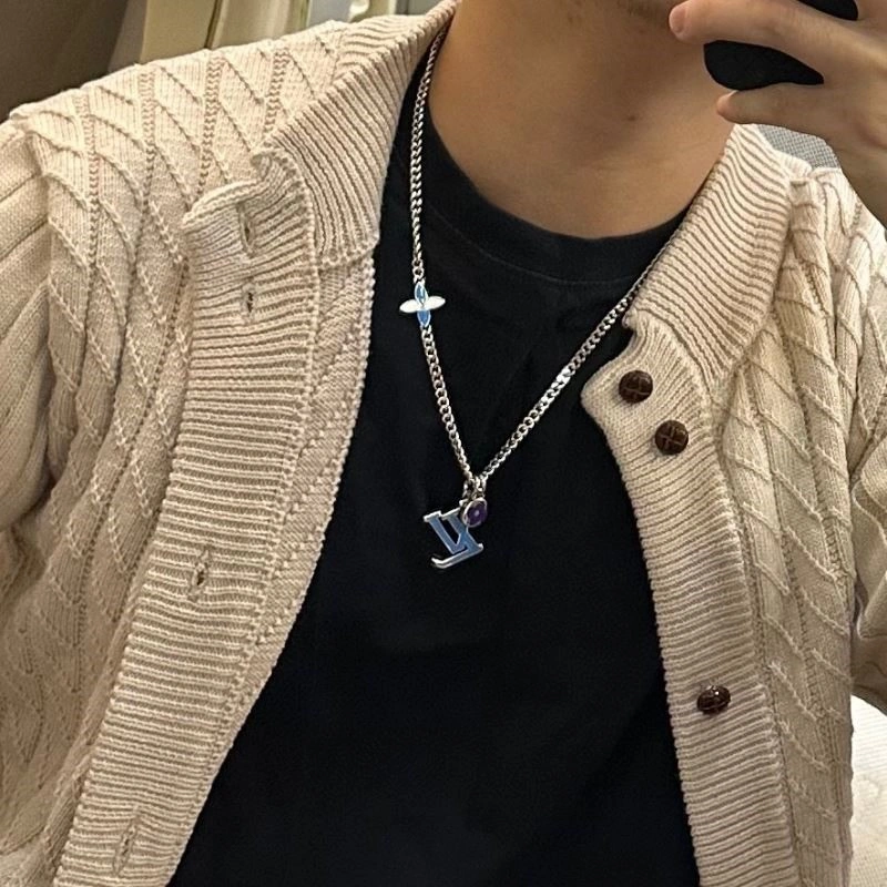 Timeless Louis Vuitton Necklaces 249223