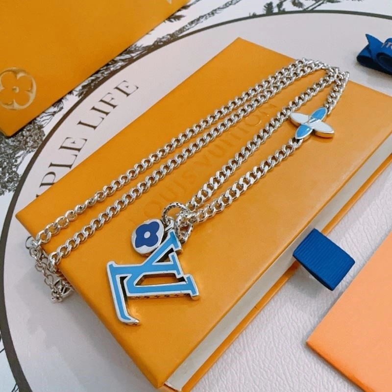 Timeless Louis Vuitton Necklaces 249223