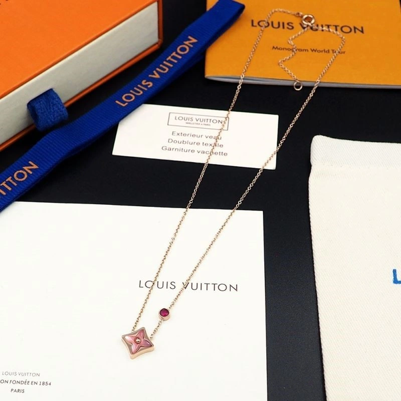 ComfortFit Louis Vuitton Necklaces 249216