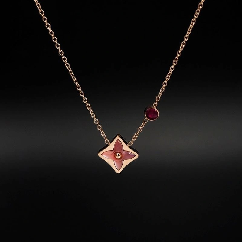 ComfortFit Louis Vuitton Necklaces 249216