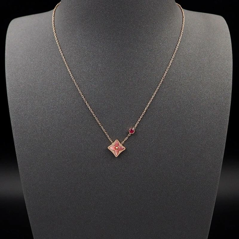 ComfortFit Louis Vuitton Necklaces 249216