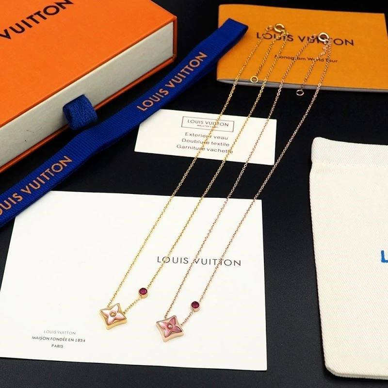 ComfortFit Louis Vuitton Necklaces 249216