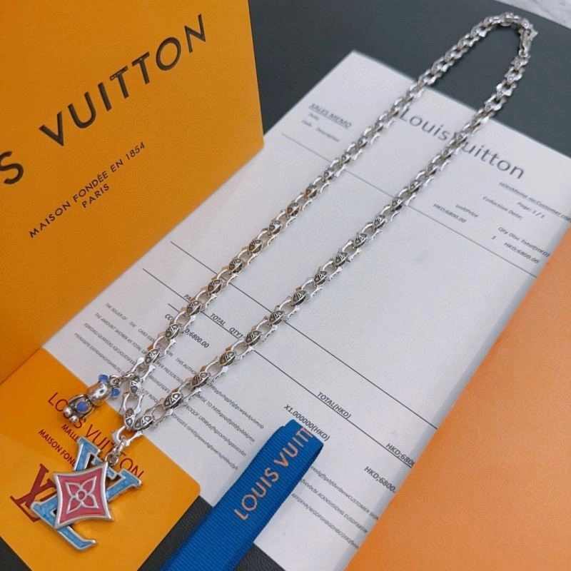 Louis Vuitton Necklaces StreetReady 249210