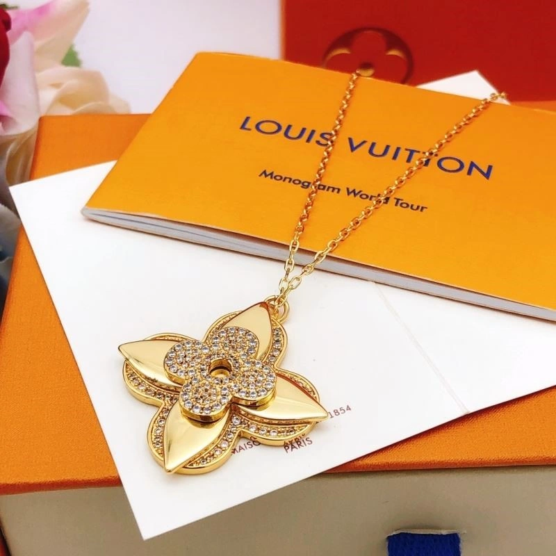 Soft Louis Vuitton Necklaces 248997
