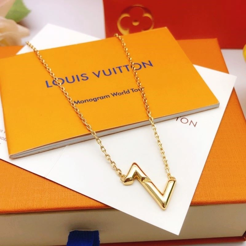 Supportive Louis Vuitton Necklaces 248991