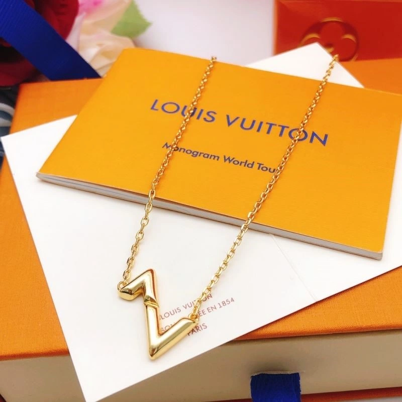 Supportive Louis Vuitton Necklaces 248991