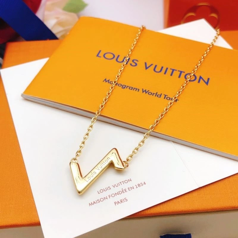 Supportive Louis Vuitton Necklaces 248991