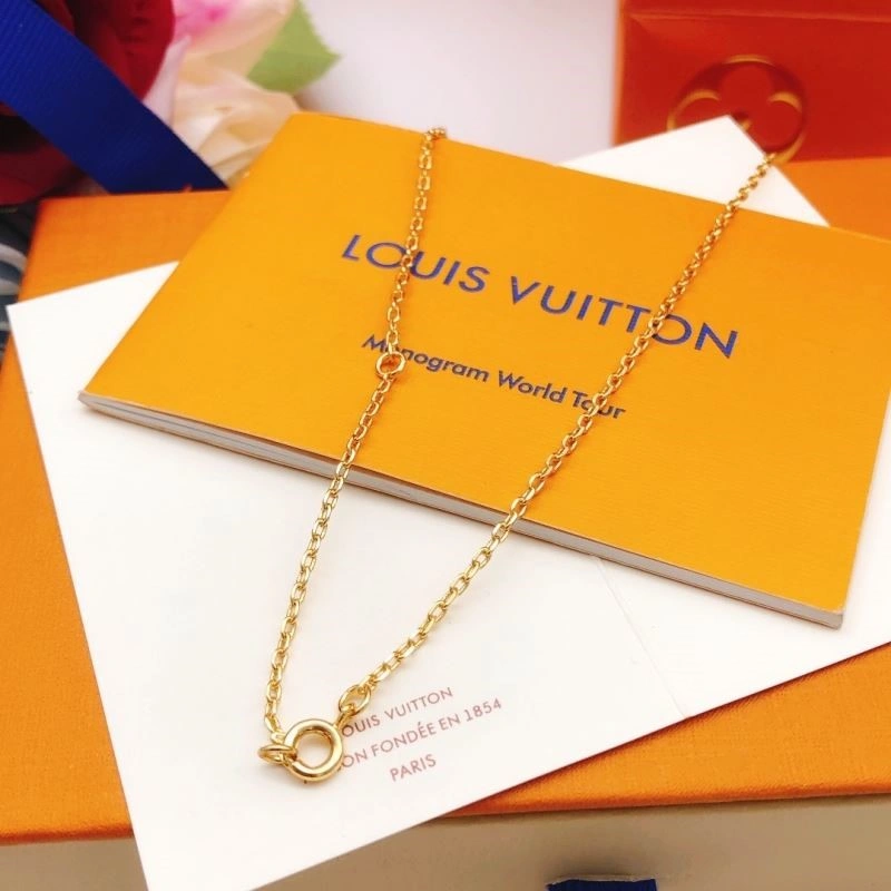 Supportive Louis Vuitton Necklaces 248991