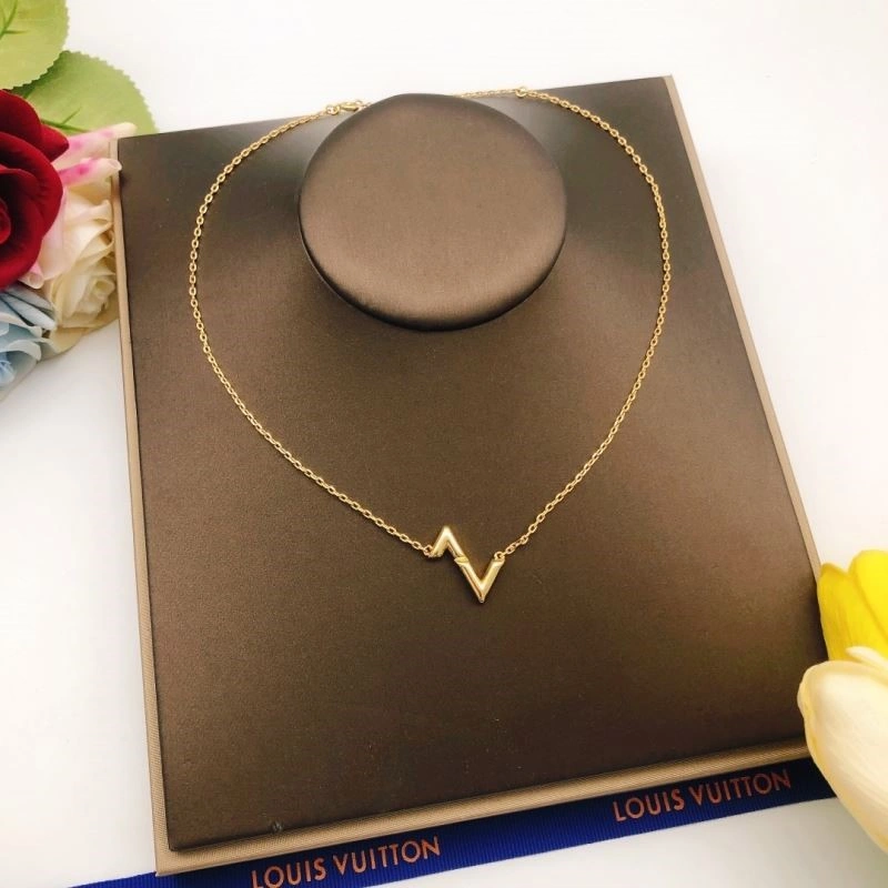 Supportive Louis Vuitton Necklaces 248991