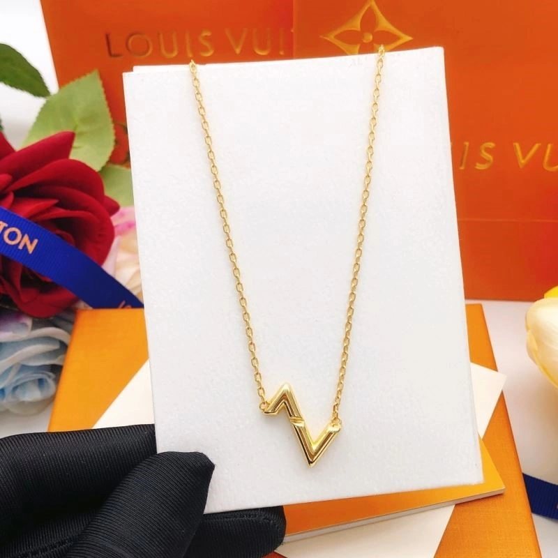 Supportive Louis Vuitton Necklaces 248991